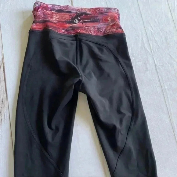 Lululemon Sweat & Repeat Tight exercise pants Sz 4 - Picture 7 of 16
